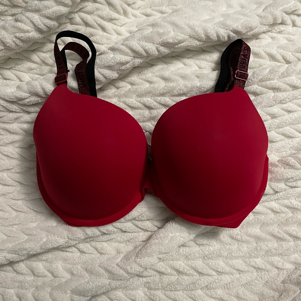 Victoria’s Secret Push-up bra, Red, 32DDD